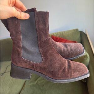 Vagabond Brown Suede Chelsea Ankle Boots